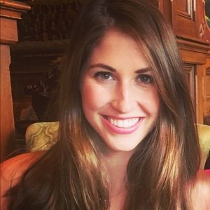 Meet your Posher, Madalyn